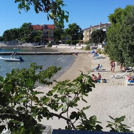招待所 Meli Seafront Chill 拉布