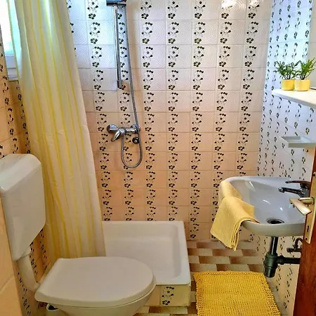 בית הארחה Meli Seafront Chill *